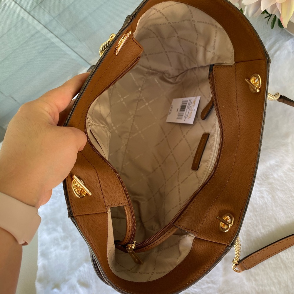 Michael Kors LG CHAIN tote - Picture 8 of 8